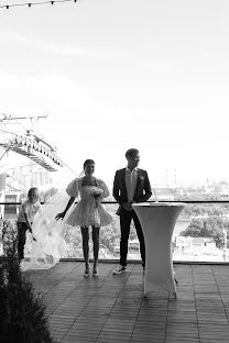 婚禮攝影師Oksana Melente（melente）。2022 11月6日的照片