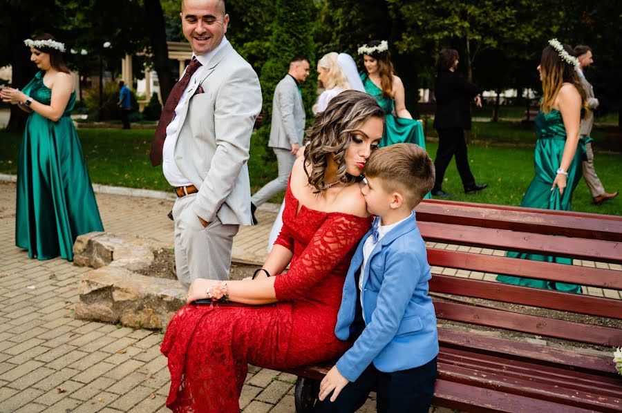 Fotógrafo de casamento Adina Nedisan (adinanedisan). Foto de 28 de setembro 2023