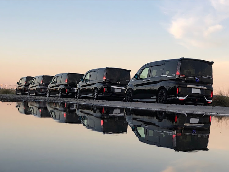 ステップワゴンスパーダのRPステップワゴン・impstiさん歓迎オフ・水溜りミラクルショット！・洗車・シルバーウィークに関するカスタム事例の投稿画像6枚目