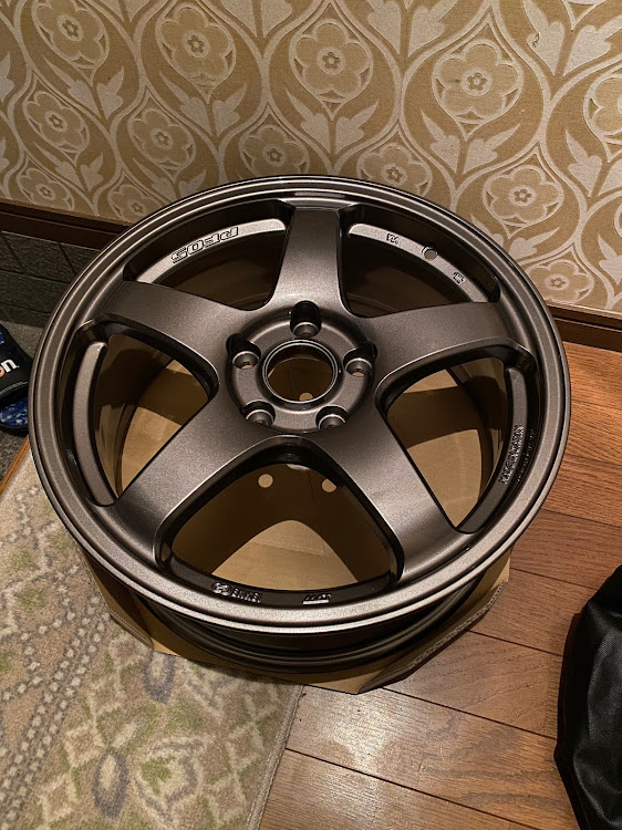スイフトスポーツのホイール・zc31sに関するカスタム事例の投稿画像1枚目