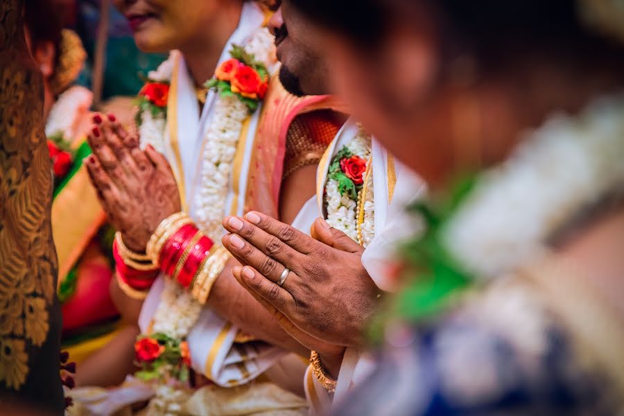 Fotógrafo de casamento Elena Shapetko (elenashapetko). Foto de 19 de março 2018