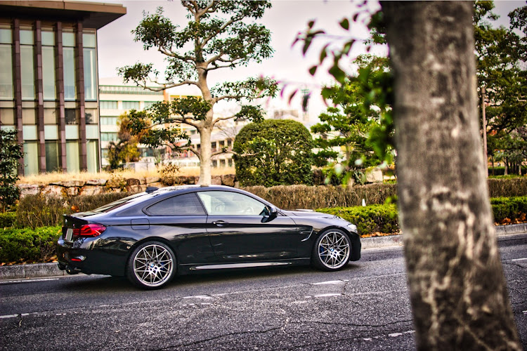 M4 クーペのドライブ・ツーリング行きたい・MPower・リアもっと下げたいに関するカスタム事例の投稿画像1枚目