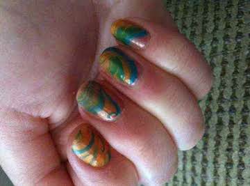 Tie-Dye Your Fingernails Yourself