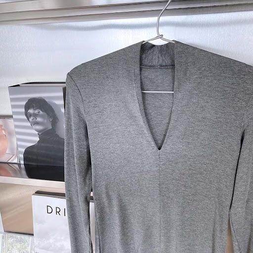 Title 4, Womens V-neck Long-sleeved Bottoming Shirt Top