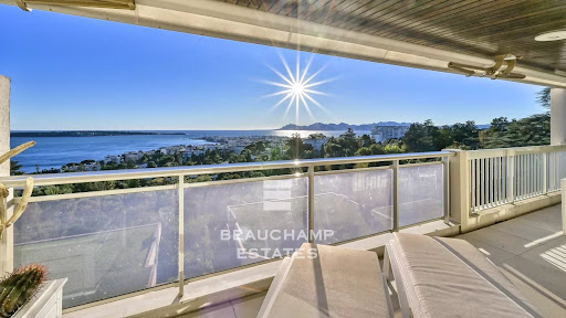 Apartment with terrace and pool 2