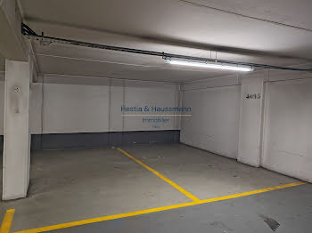 parking à Paris 8ème (75)