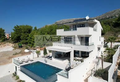 Villa with pool and terrace 2