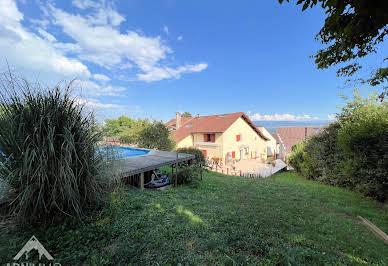 Maison avec piscine et terrasse 3