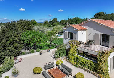 House with pool and garden 9