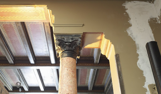 Detalii capitel și plafon