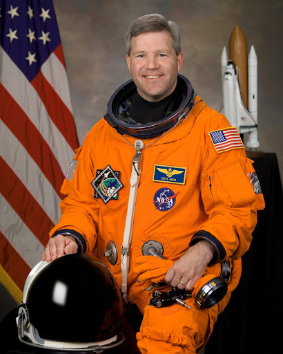 Official Portrait of Astronaut Steve Frick