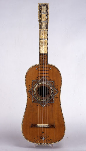 Chitarra a cinque ordini