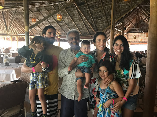 Dom Gil, João Paulo Demasi, Gilberto Gil, Flor Gil Demasi e Bela Gil no aniversário de Ivete Sangalo e Nino Gil