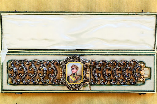 Braccialetto appartenuto a Maria Luigia con miniatura del generale Neipperg