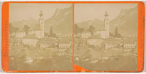 Gezicht op de parochiekerk van Ebensee, gezien vanaf de Calvarieberg