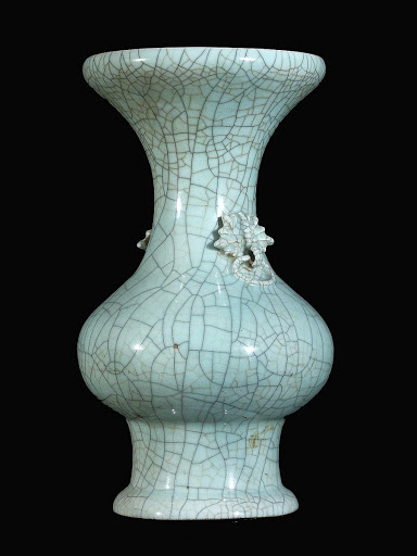 Vaso con anse ad anello