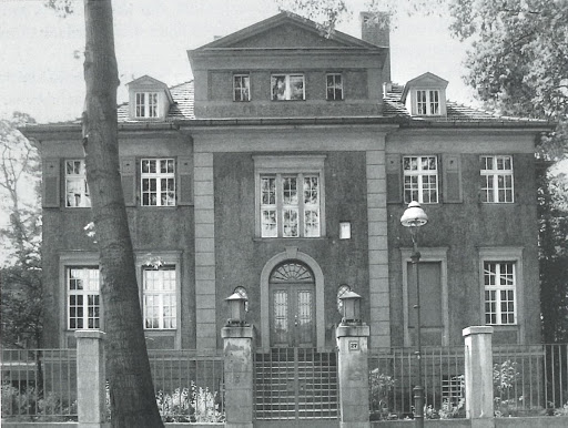 Private Museum Bröhan Collection in Berlin-Dahlem, 1971