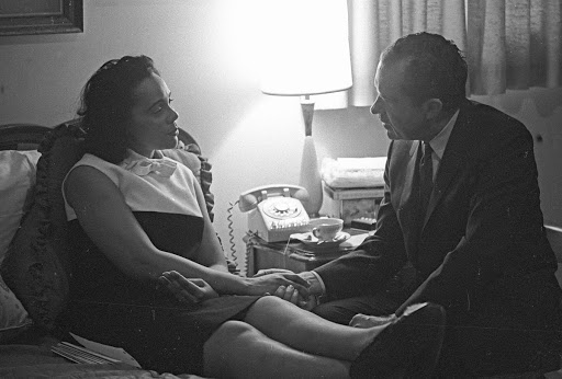 Nixon Visits Coretta Scott King