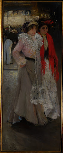 Parisian women in the cafe