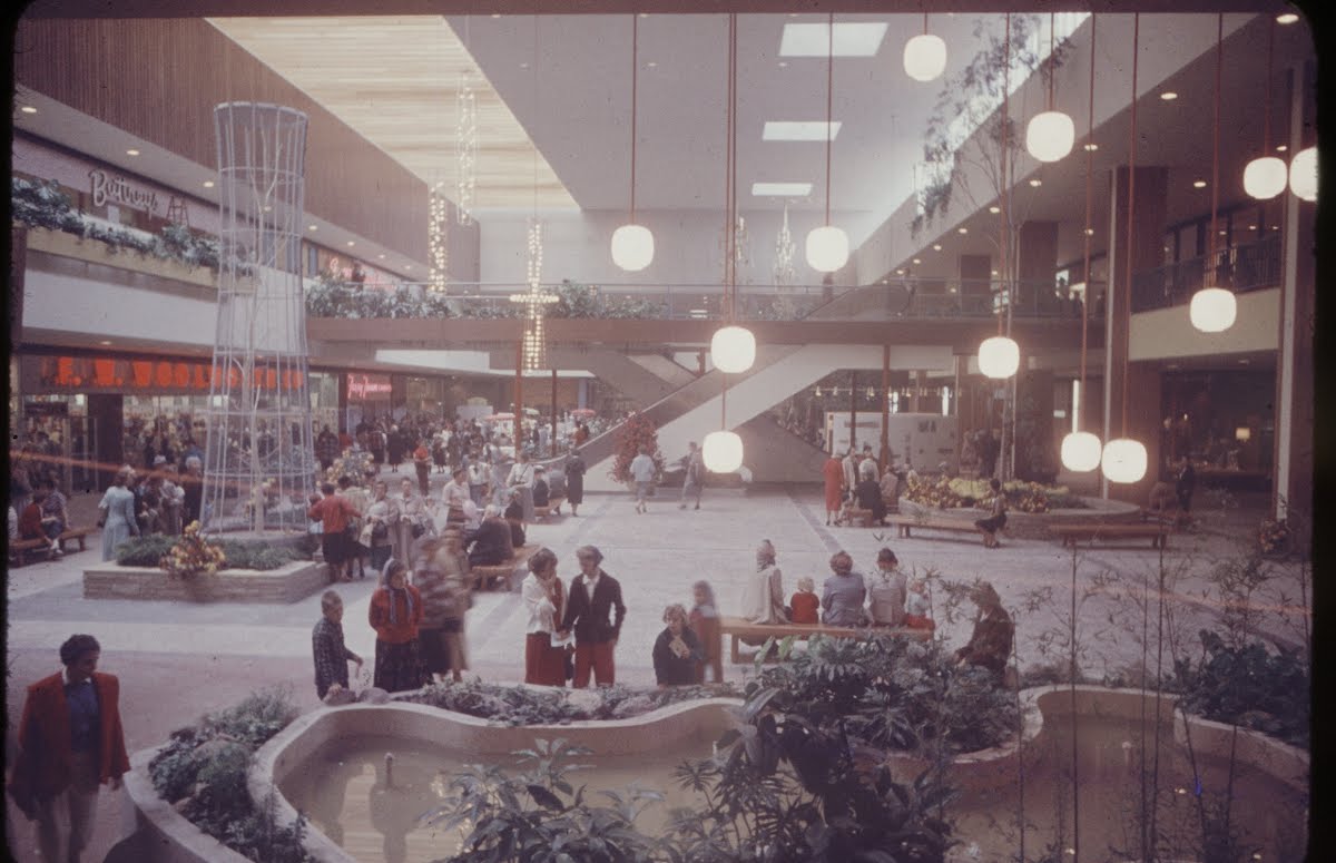 Minneapolis Shopping Center