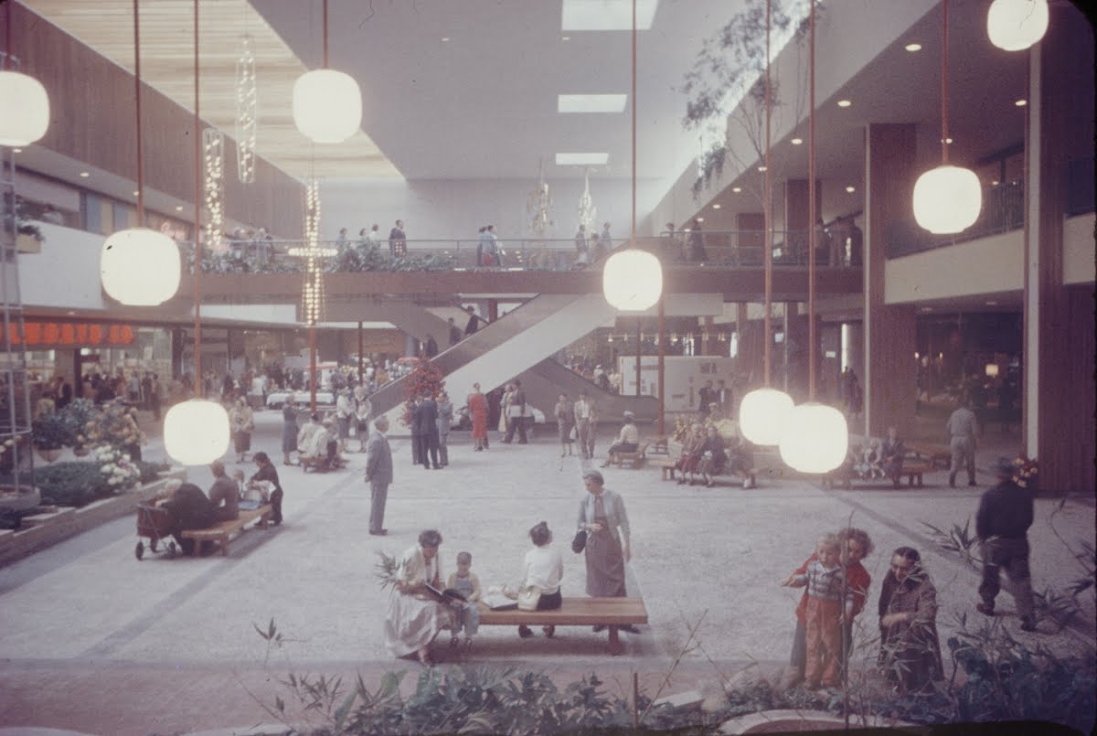 Minneapolis Shopping Center