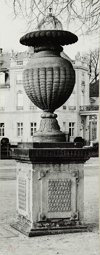 Karlsruhe: Castle roundel