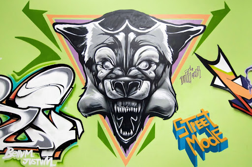 Ionas at 4th Street Mode Festival