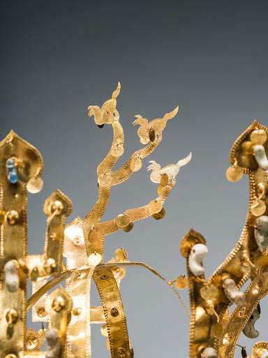 Gold Crown from Seobongchong TombGold Crown from Seobongchong Tomb