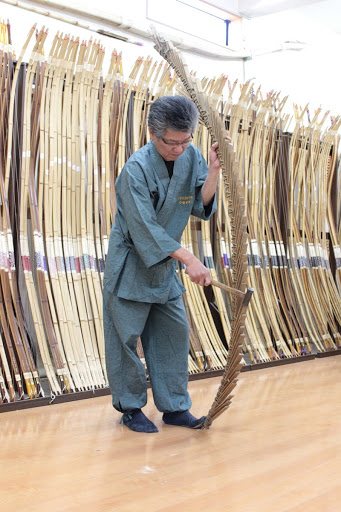 Shaping a bamboo, The Miyakonojō longbow