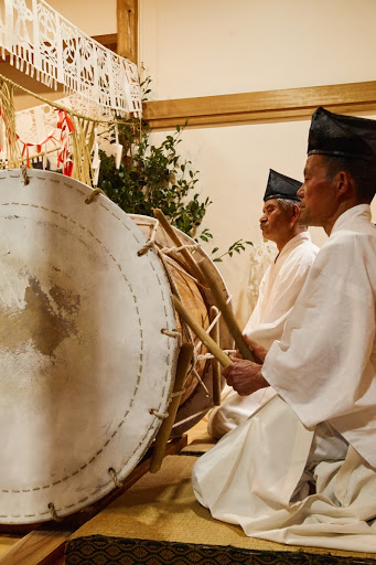 Takachiho Yokagura Dances: Tejikarao no Mai