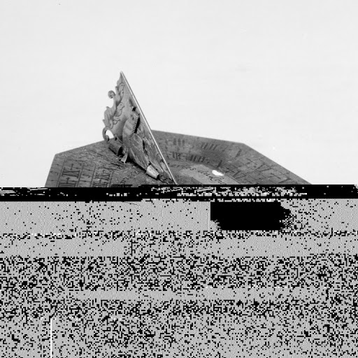 Portable horizontal sundial