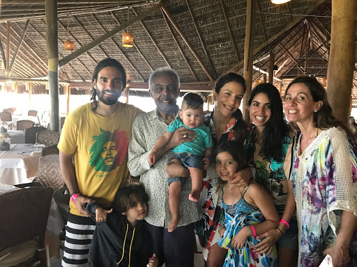 João Paulo Demasi, Dom Gil, Gilberto Gil, Flor Gil Demasi, Bela Gil e Flora Gil no aniversário de Ivete Sangalo e Nino Gil