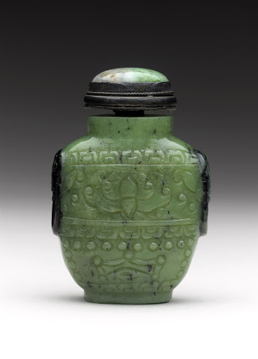 Snuff Bottle (Biyanhu) with Mock Mask Handles