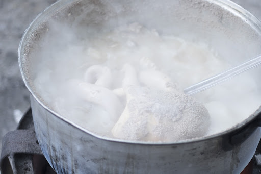 Boiled large intestine 'Abodi'