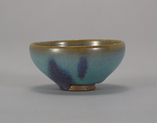 澱青釉紫紅斑杯