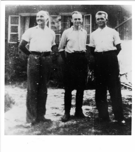 Jan Redzej, Witold Pilecki, Edward Ciesielski escapees from Auschwitz outside of the house of Ludmiła and Tomasz Serafiński in Nowy Wiśnicz, summer 1943
