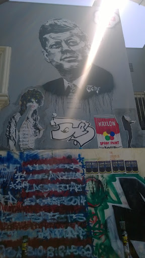 Teachr Shines over Fame Yard, Andrea Lahue