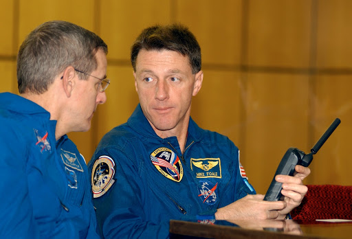 Expedition 8 Launch Briefing