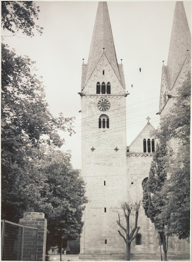 Hecklingen: Former monastery church of Saint George and Pancras