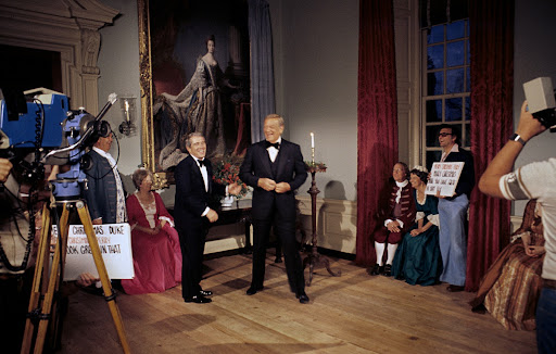 Filming of Perry Como's Early American Christmas at Governor's Palace