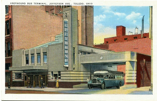 Postcard:Greyhound Bus Terminal, Jefferson Ave., Toledo, Ohio