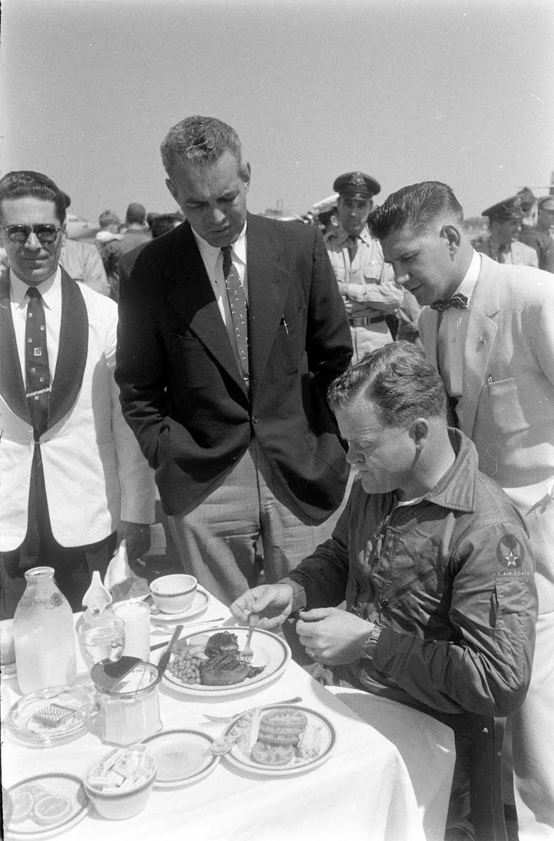 East - West Daylight Flight Operation Boomerang