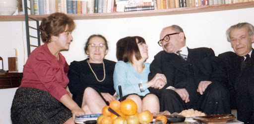 Christmas reception. From the left: Tamara Zagórska, Lidia Ciołkosz, Ewa Zagórska, Adam Ciołkosz, Jerzy Wendel