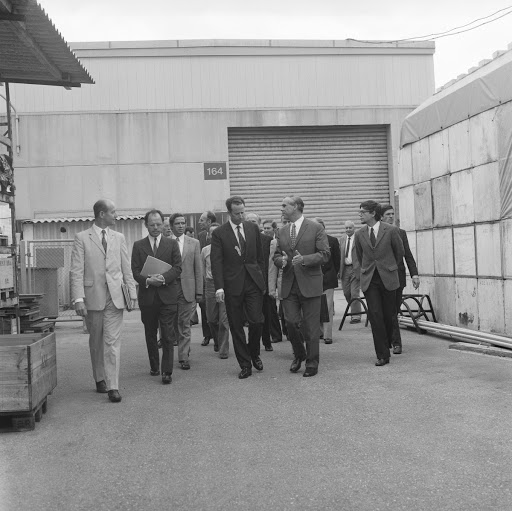 Baudouin, King of the Beligians visits CERN