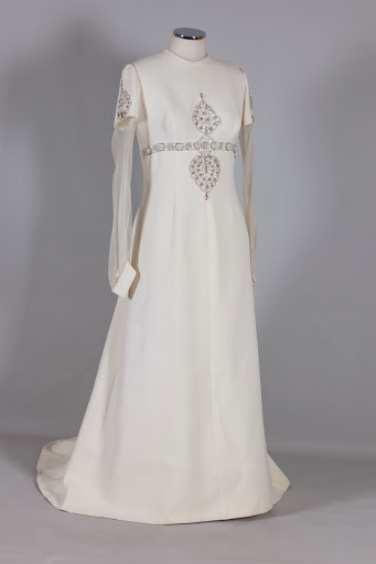 Wedding dress and wedding photograph Wedding photograph