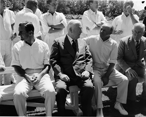 Donald Bradman seated with Prime Minister Robert Menzies