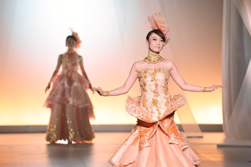 "angle", 'former', 29th Fashion Show