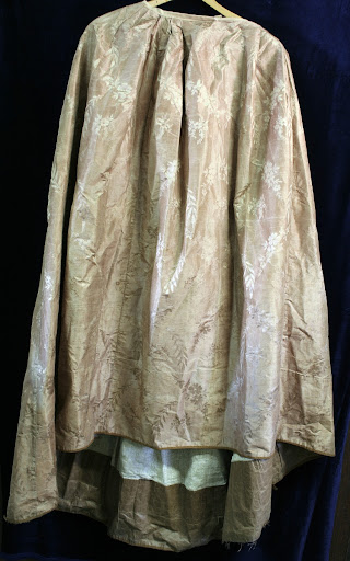 Two part dress: skirt back