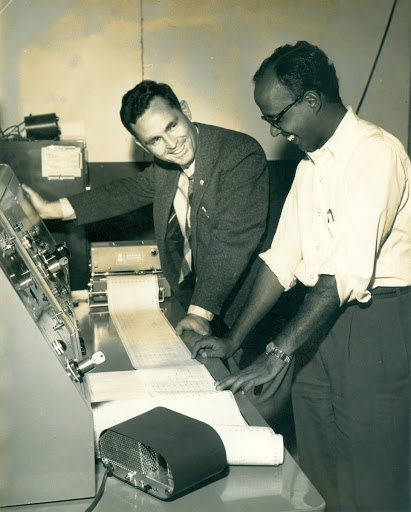 Govind Swarup and Prof. Bracewell at the controls of the Stanford Cross