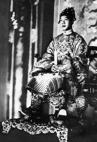Emperor Bao Dai at the court meeting